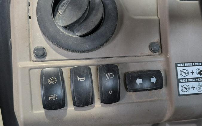 2023 John Deere XUV835M HVAC Cab