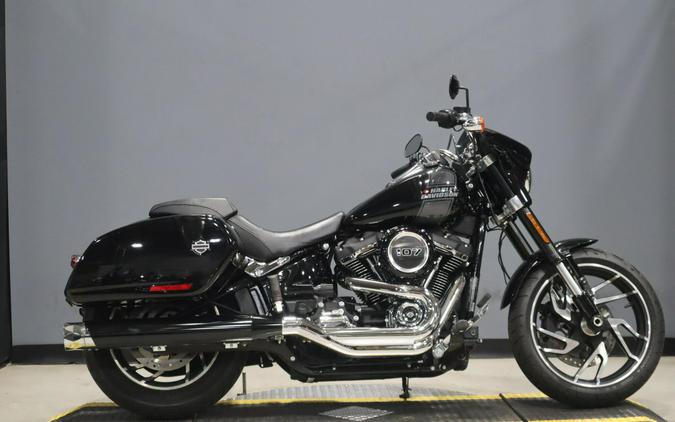 2021 Harley-Davidson Sport Glide Vivid Black Deluxe