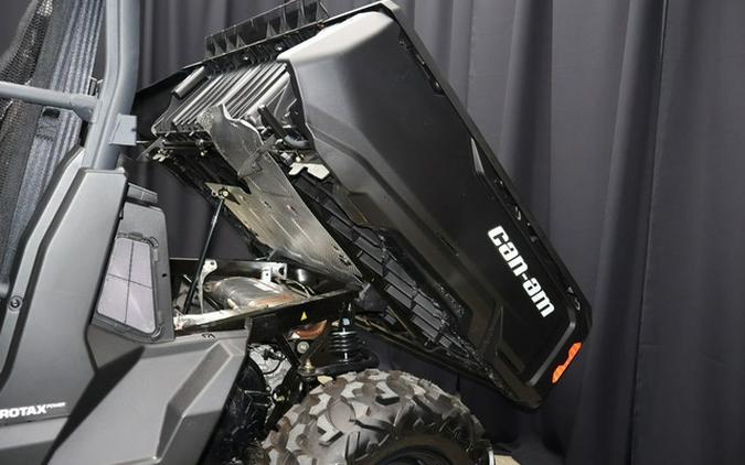 2024 Can-Am Defender MAX HD9