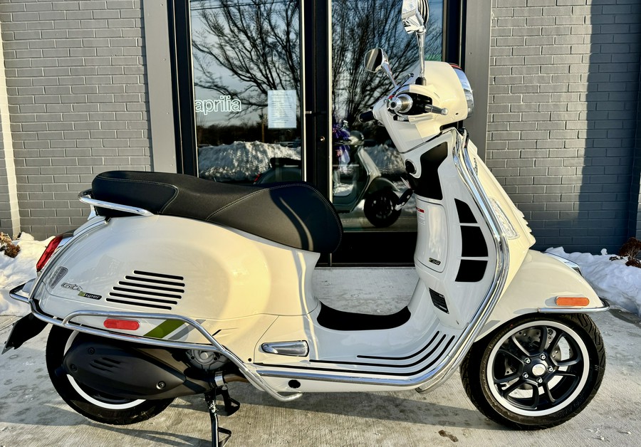 2026 Vespa GTS 310 SuperTech