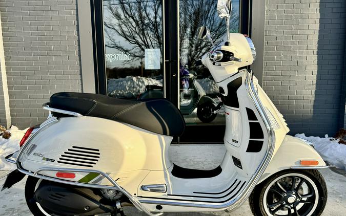 2026 Vespa GTS 310 SuperTech