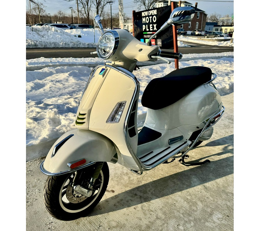 2026 Vespa GTS 310 SuperTech