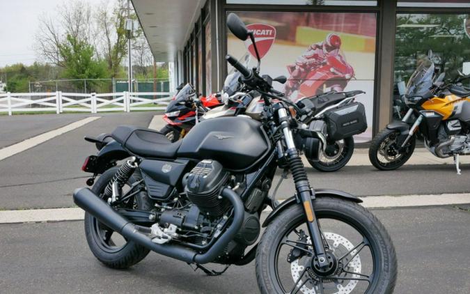 2026 Moto Guzzi V7 Stone