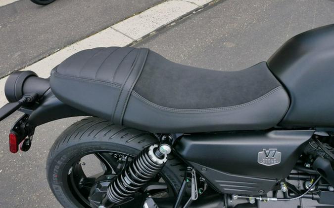 2026 Moto Guzzi V7 Stone