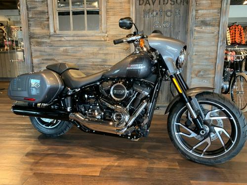 2021 Harley-Davidson Sport Glide Review: Two-Wheeled Convertible