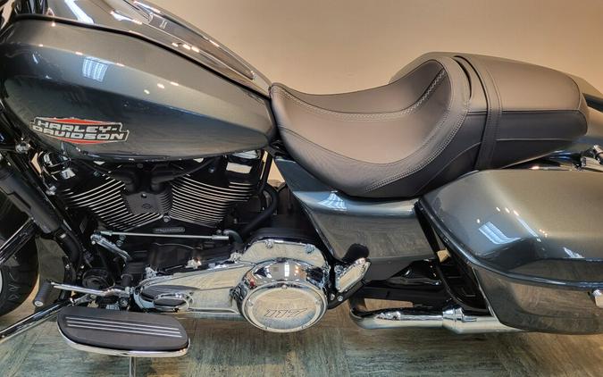 2025 Harley-Davidson® Street Glide® Iron Horse Metallic FLHX