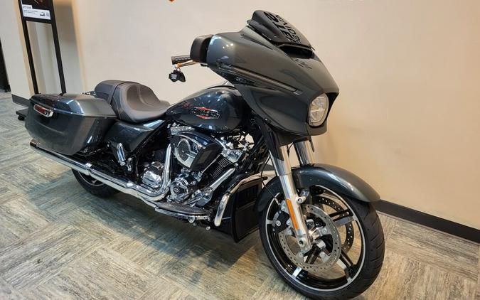 2025 Harley-Davidson® Street Glide® Iron Horse Metallic FLHX