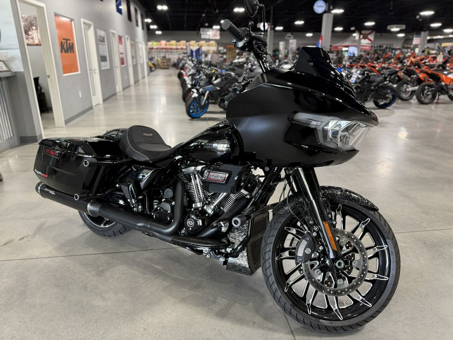 2025 Harley-Davidson Road Glide FLTRX