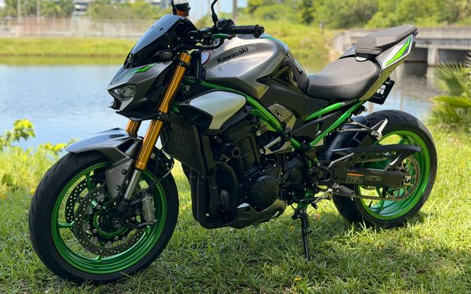 2025 Kawasaki Z900 SE ABS
