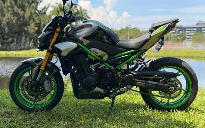 2025 Kawasaki Z900 SE ABS