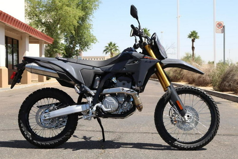2025 Suzuki DR-Z4S