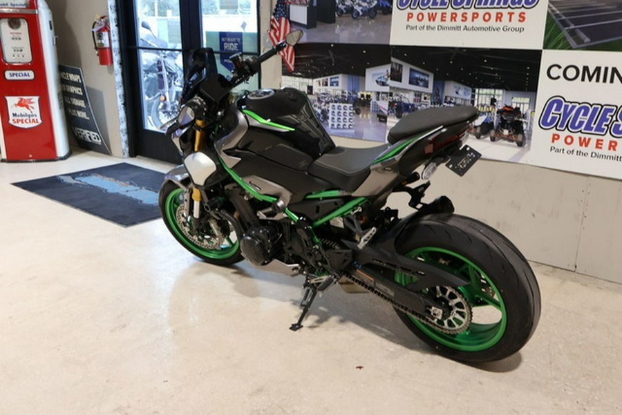 2025 Kawasaki Z900 SE ABS