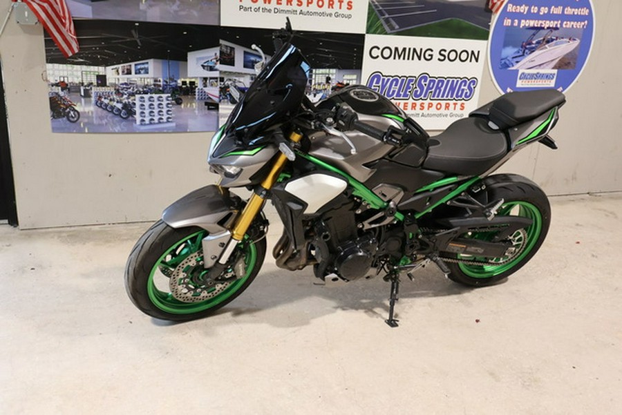 2025 Kawasaki Z900 SE ABS