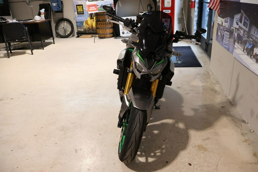 2025 Kawasaki Z900 SE ABS