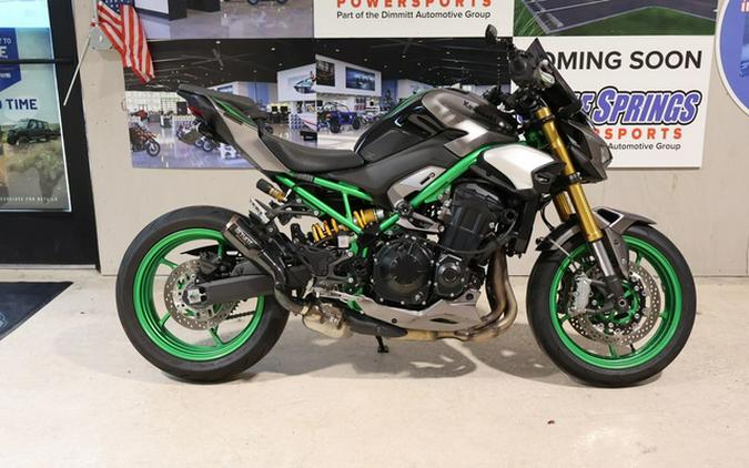 2025 Kawasaki Z900 SE ABS