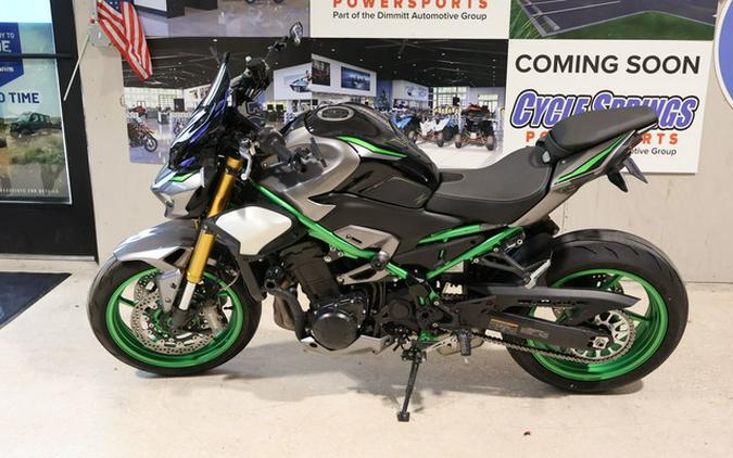 2025 Kawasaki Z900 SE ABS