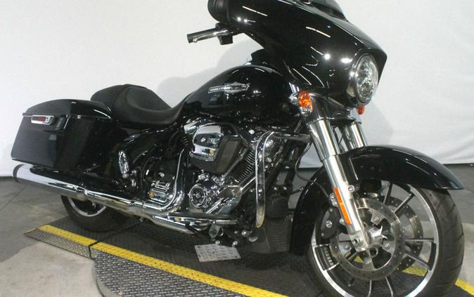 2023 Harley-Davidson® FLHX - Street Glide®