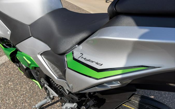 2024 Kawasaki Ninja® 7 Hybrid ABS - Metallic Bright Silver/Metallic Matte Lime Green/Ebony