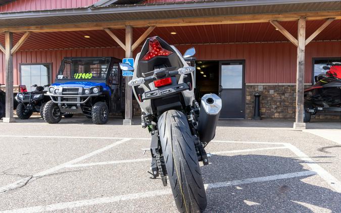 2024 Kawasaki Ninja® 7 Hybrid ABS - Metallic Bright Silver/Metallic Matte Lime Green/Ebony