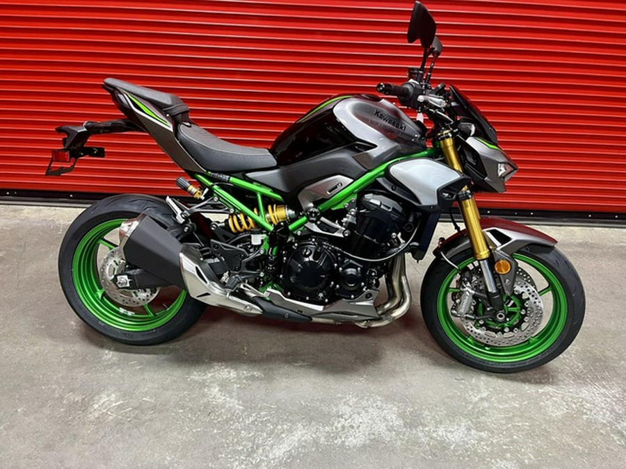 2025 Kawasaki Z900 SE ABS