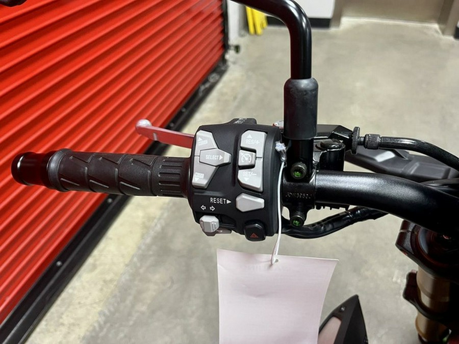 2025 Kawasaki Z900 SE ABS