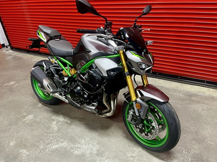 2025 Kawasaki Z900 SE ABS
