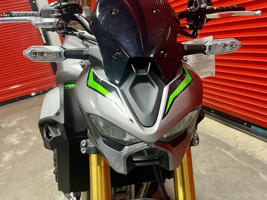 2025 Kawasaki Z900 SE ABS
