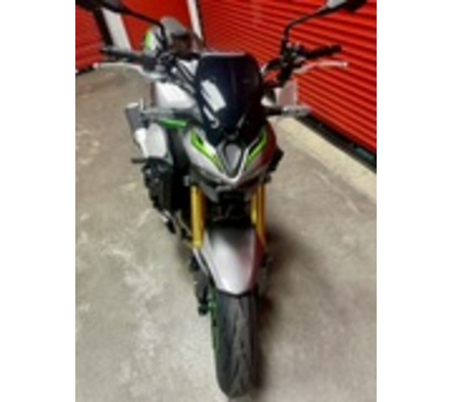 2025 Kawasaki Z900 SE ABS