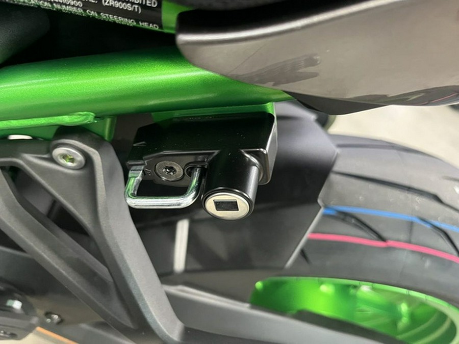 2025 Kawasaki Z900 SE ABS