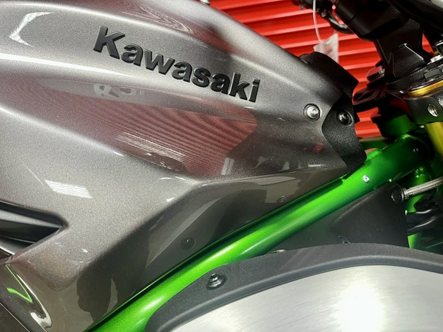 2025 Kawasaki Z900 SE ABS
