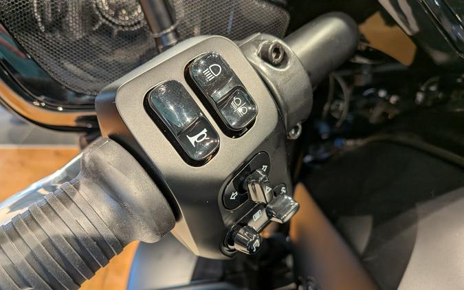 2025 Indian Motorcycle Roadmaster® PowerPlus Dark Horse® with 112 and PowerBand Audio Package