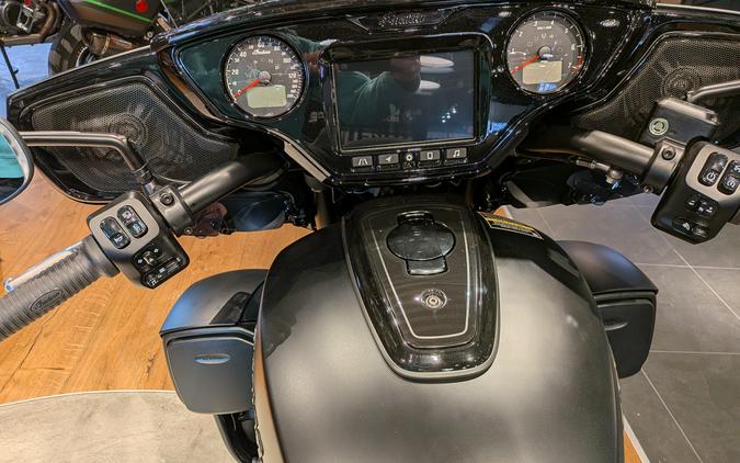 2025 Indian Motorcycle Roadmaster® PowerPlus Dark Horse® with 112 and PowerBand Audio Package