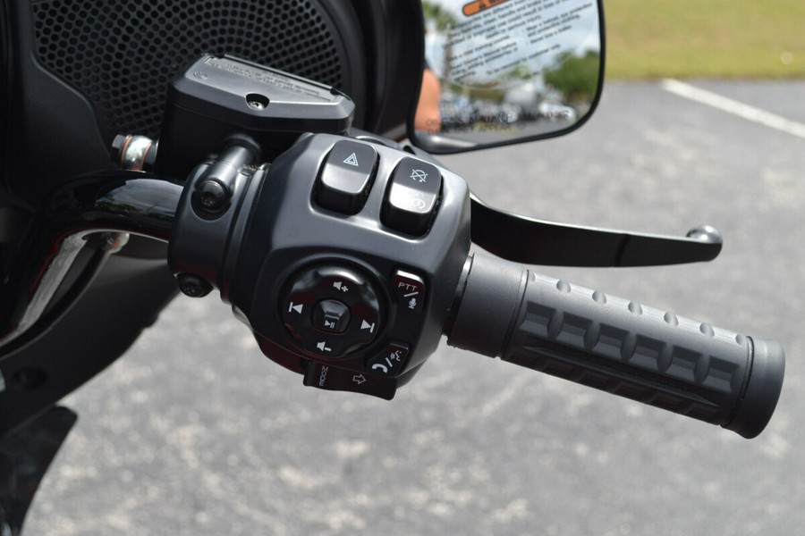 FLHX 2025 Street Glide™