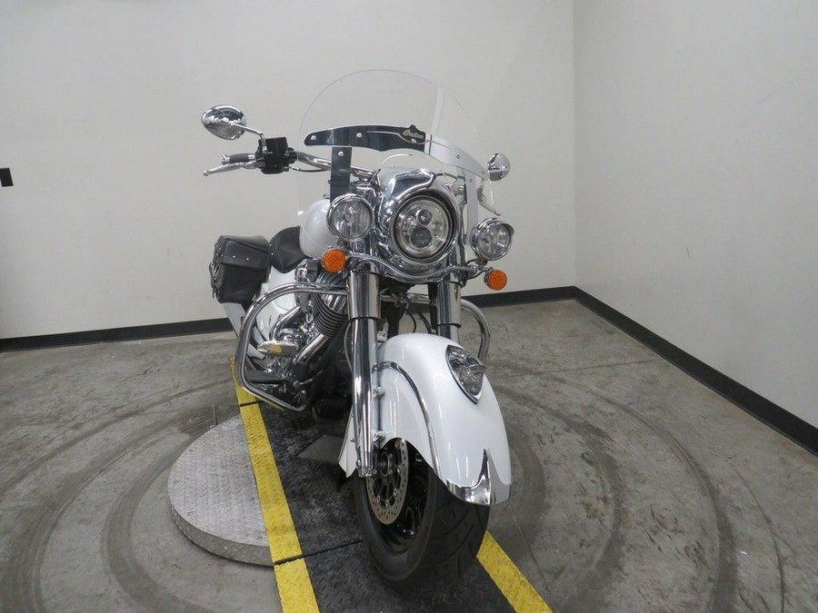 2017 Indian Motorcycle® Chief® Classic Pearl White