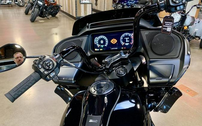 2025 Harley-Davidson® FLTRX - Road Glide®