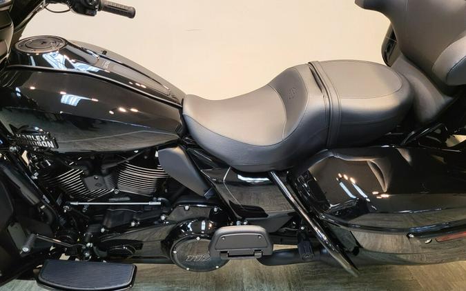 2025 Harley-Davidson Street Glide® Ultra Vivid Black FLHXU