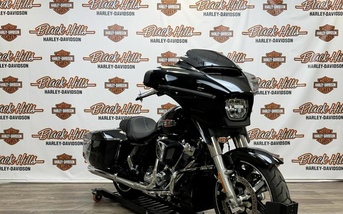 2024 Harley-Davidson® Street Glide® Vivid Black - Black Finish