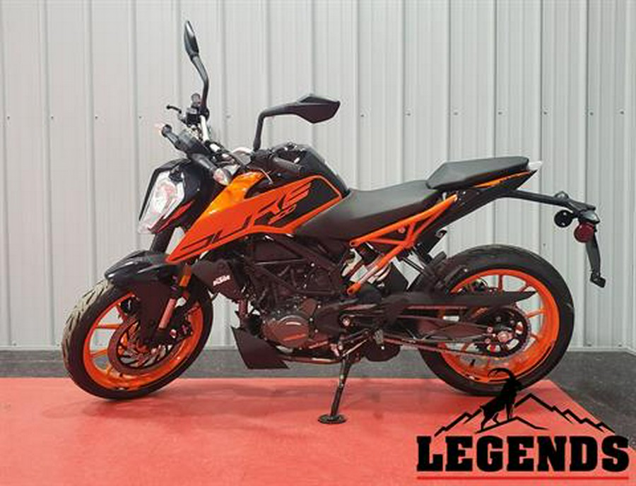 2023 KTM 200 Duke