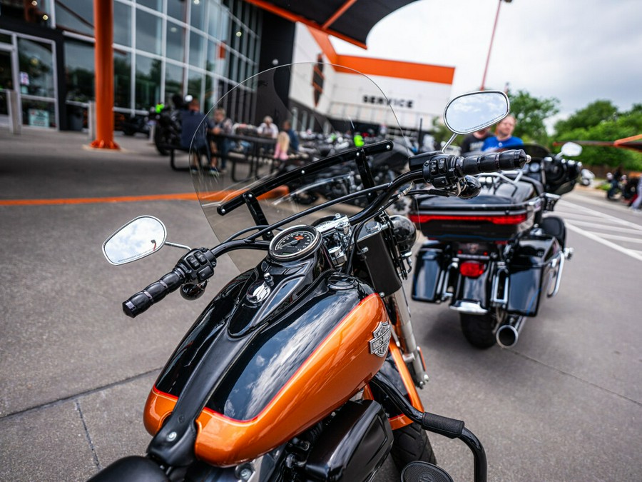 2015 Harley-Davidson Softail Slim WHSKY/V BLK W/ PINSTRIPE