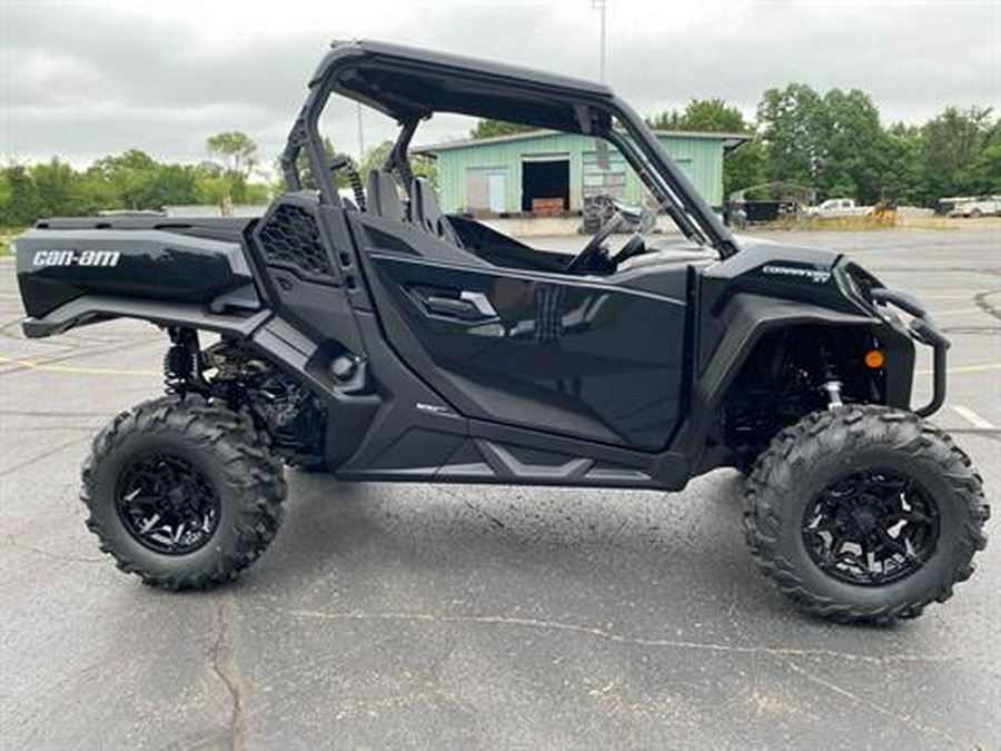 2023 Can-Am Commander XT 700