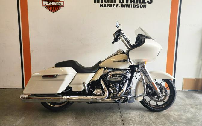 2022 Harley-Davidson Road Glide White Sand Pearl FLTRX