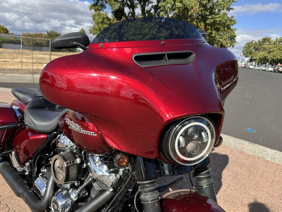 FLHX 2017 Street Glide®