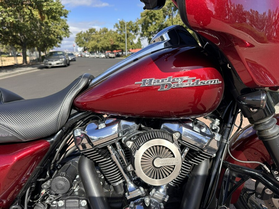 FLHX 2017 Street Glide®