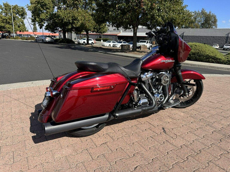 FLHX 2017 Street Glide®