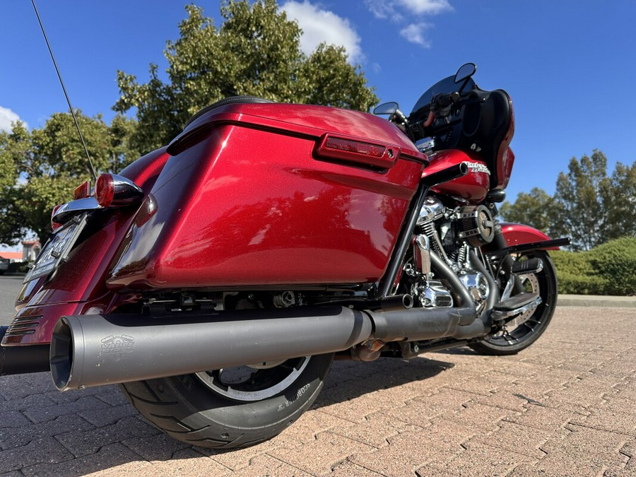 FLHX 2017 Street Glide®