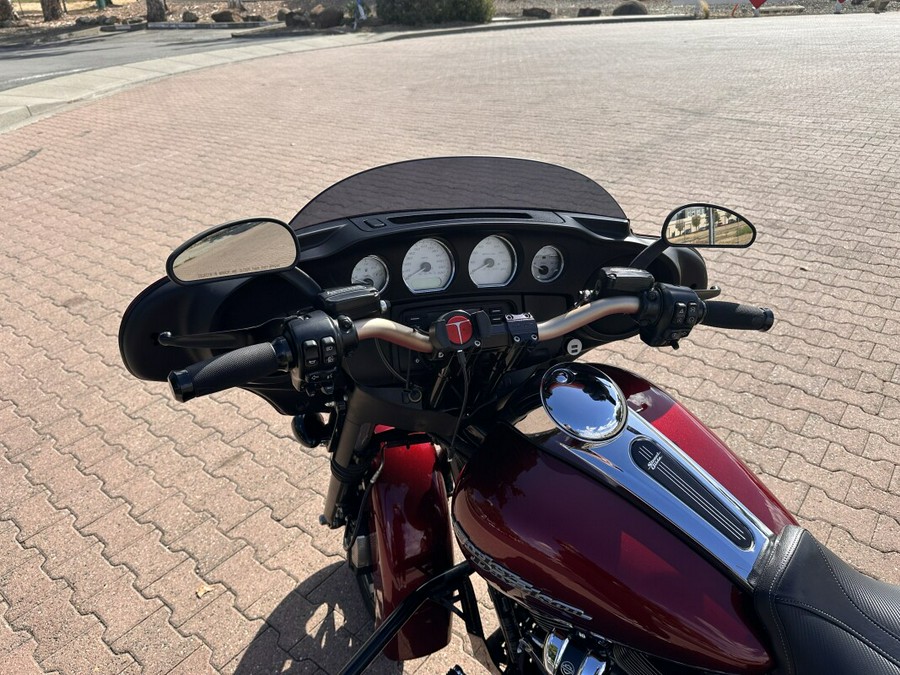 FLHX 2017 Street Glide®