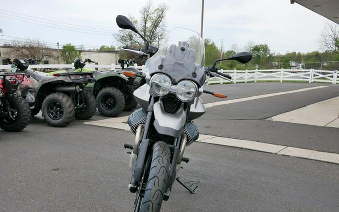 2025 Moto Guzzi V85 Strada