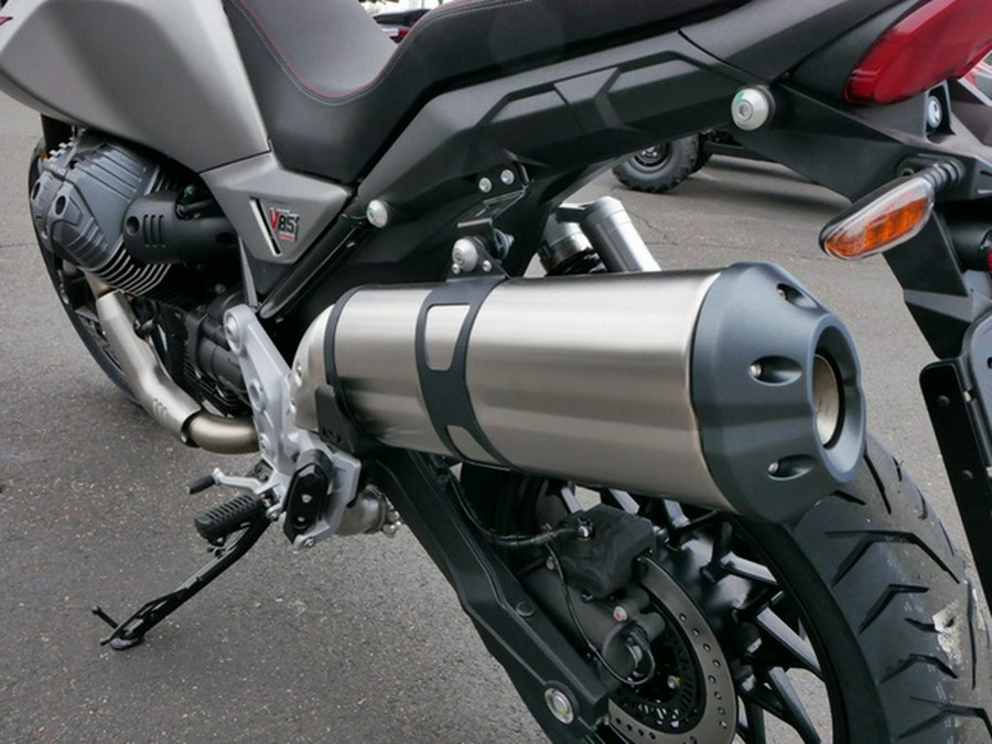 2025 Moto Guzzi V85 Strada