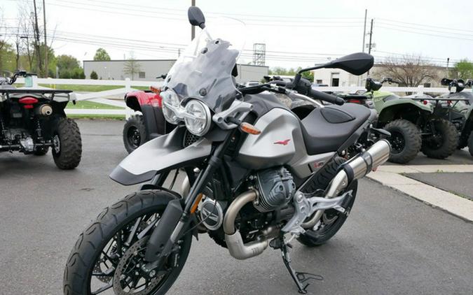 2025 Moto Guzzi V85 Strada
