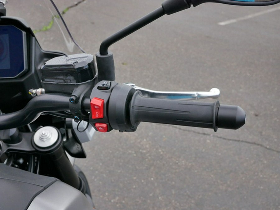 2025 Moto Guzzi V85 Strada